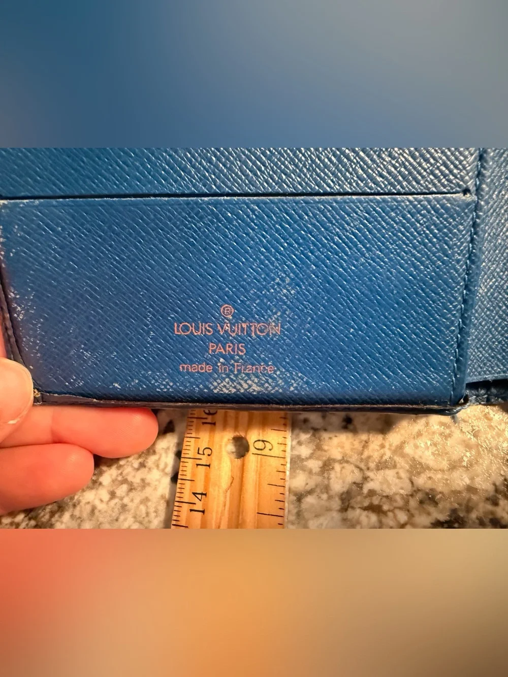 Louis Vuitton Blue Epi wallet *authentic* MAKE OFFER - Picture 8 of 11